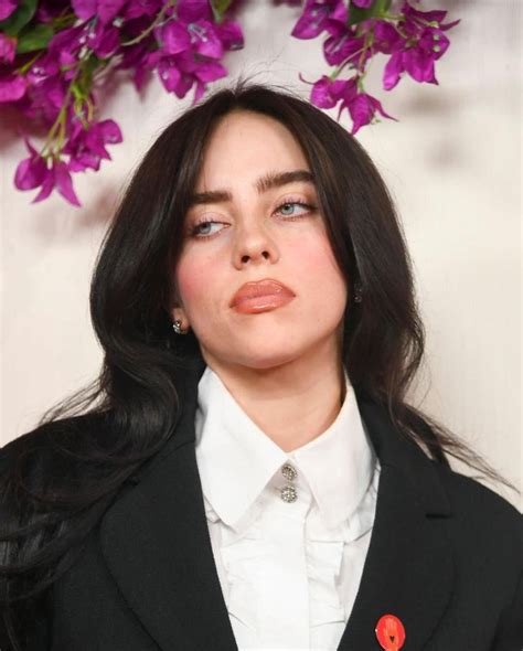 Billie at the Oscars (2024) : r/BillieEilishBreasts